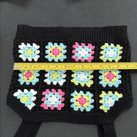 Design 365 Colorful Crochet Patterned Women's Top Size Medium - Picture 8 of 8